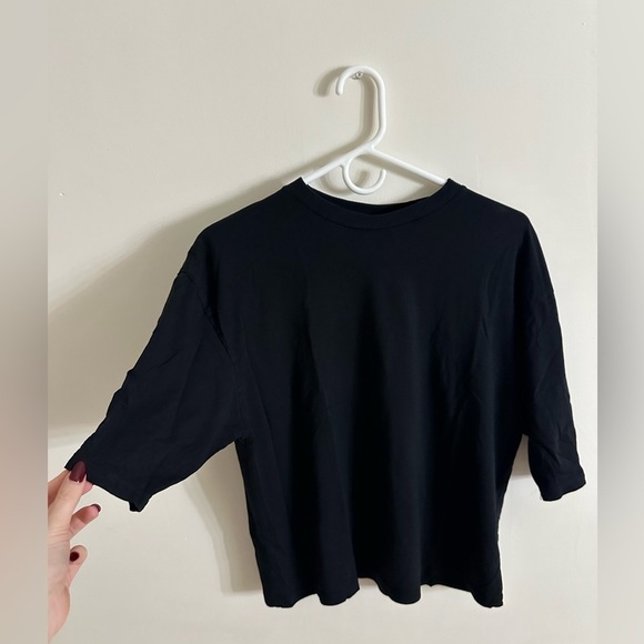 3/4 Black Shirt - Picture 2 of 3